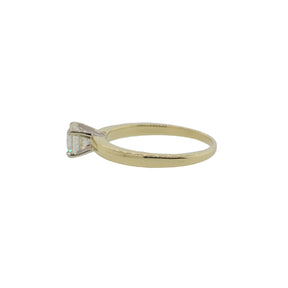Two-Toned Round Brilliant Diamond Ring
